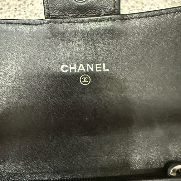 Chanel Compact Wallet - Picture 5 of 8